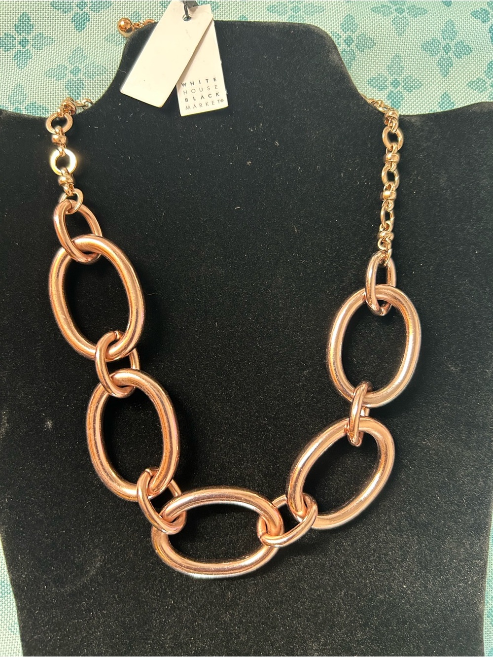 White House Black Market Rose Gold Oval Link Necklace
